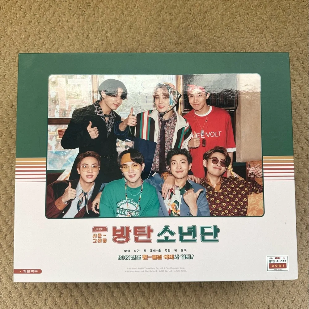 Official BTS 2021 Seasons Greetings DVD Box Set - Picture 1 of 7